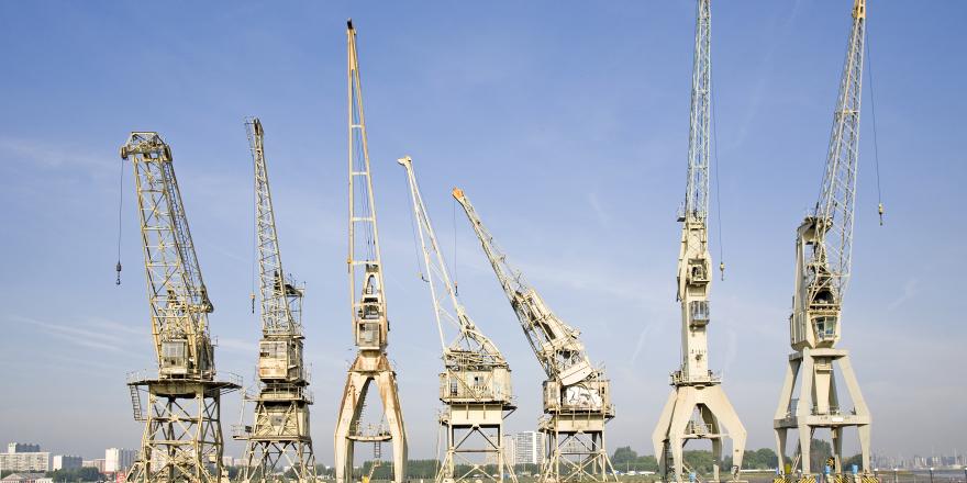 havenkranen aan de rijnkaai