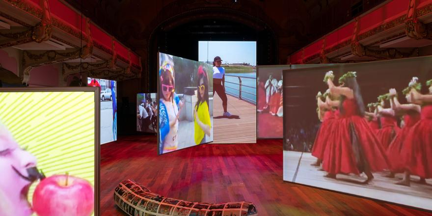 zicht op installatie in Vooruit 2021 