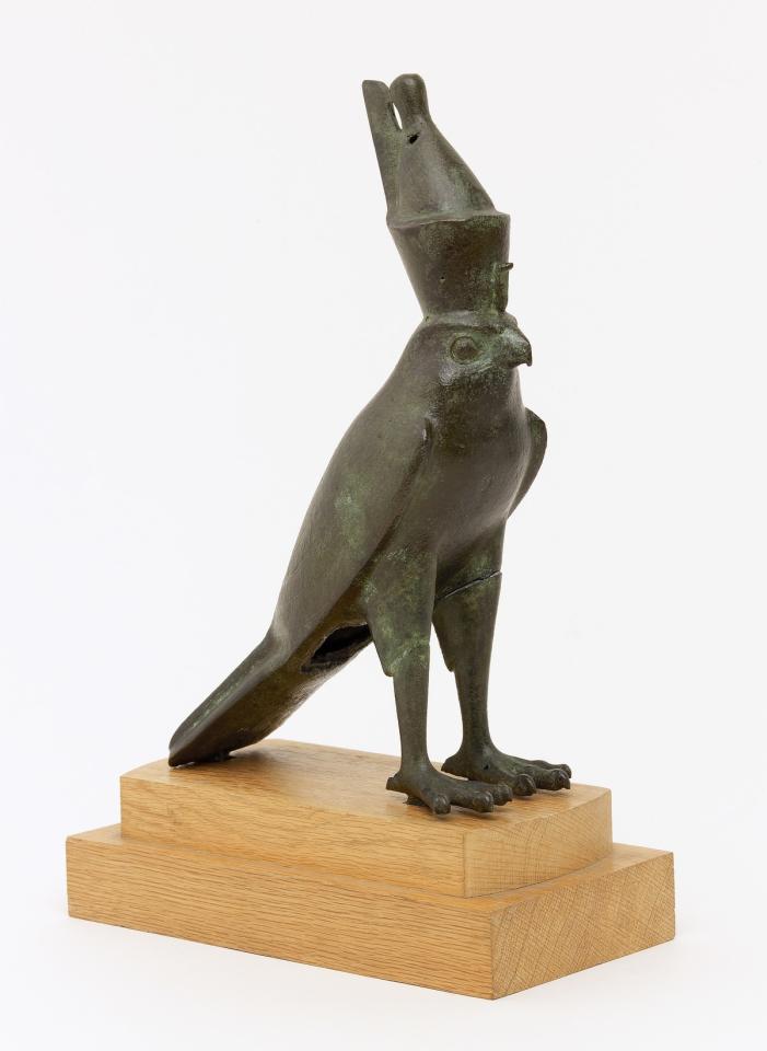 beeldje van een valk
