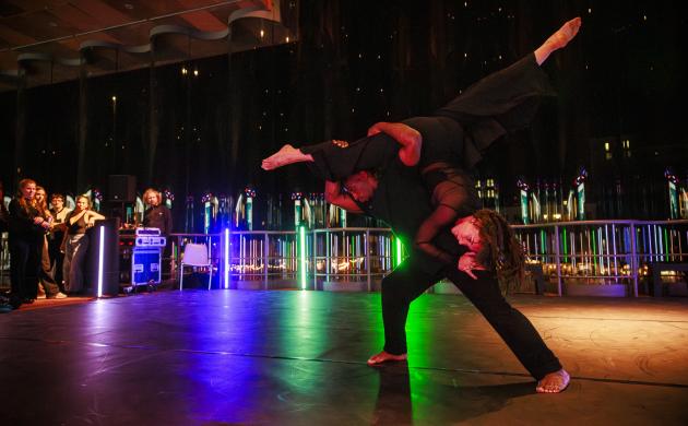 dansers op de dansvloer