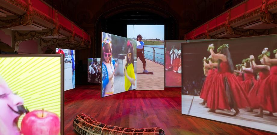 zicht op installatie in Vooruit 2021